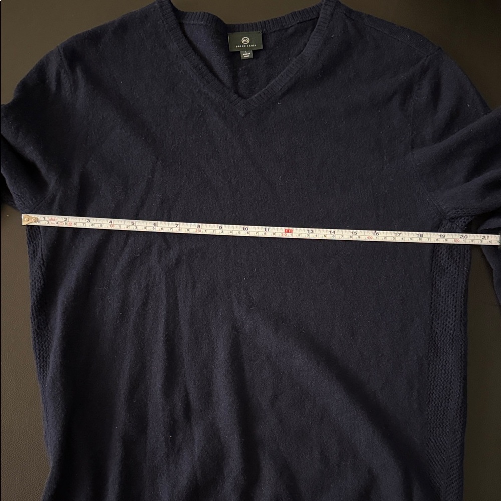 AG Green Label Wool Cashmere V-Neck Sweater in Deep Blue Size Large - Picture 9 of 9